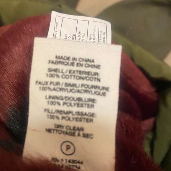 AVEC LES FILLES olive military coat with burgundy faux fur lining. Size XS - Picture 6 of 15